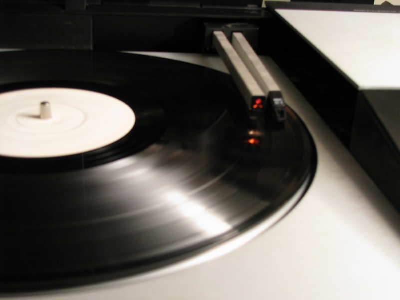bg8000_playing.jpg