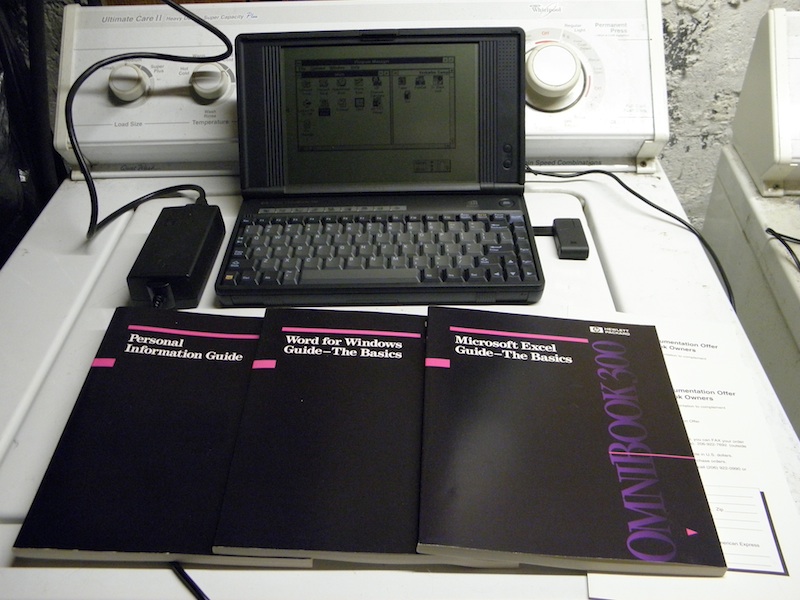 [Image: omnibook300_front1.jpg]