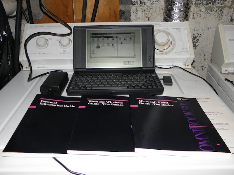 [Image: omnibook300_front2.jpg]