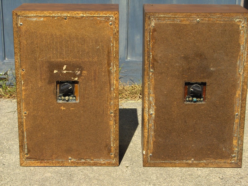 mysteryspeakers4.jpg